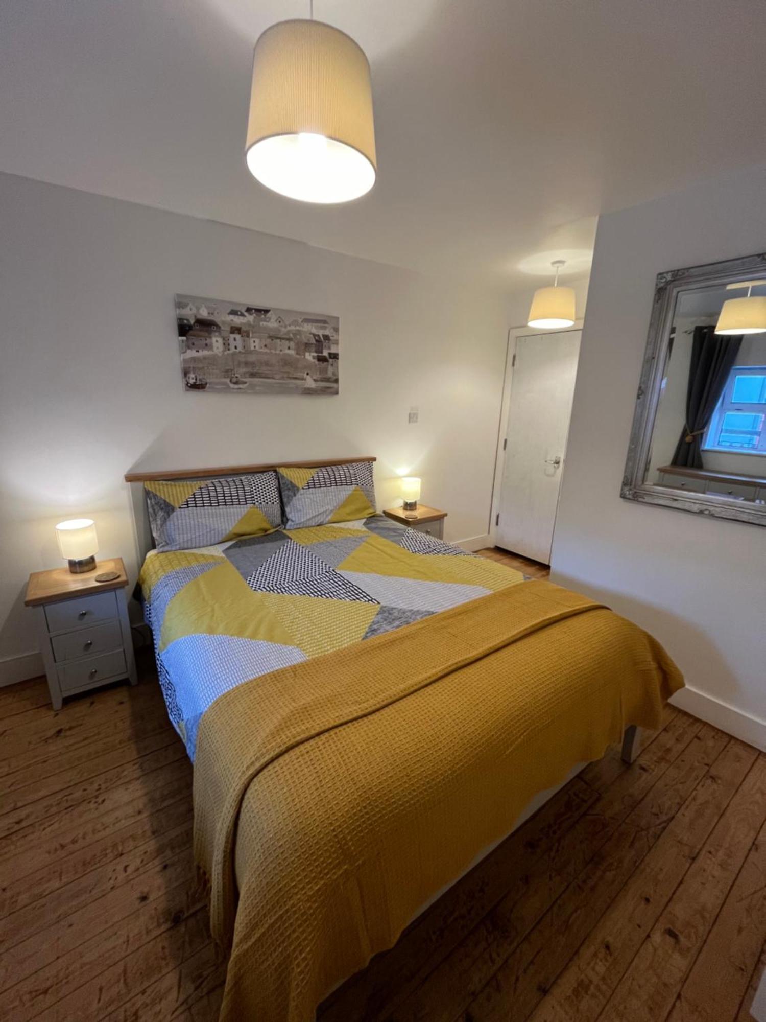 Apartment 12, Sea Wharf Westport Eksteriør bilde